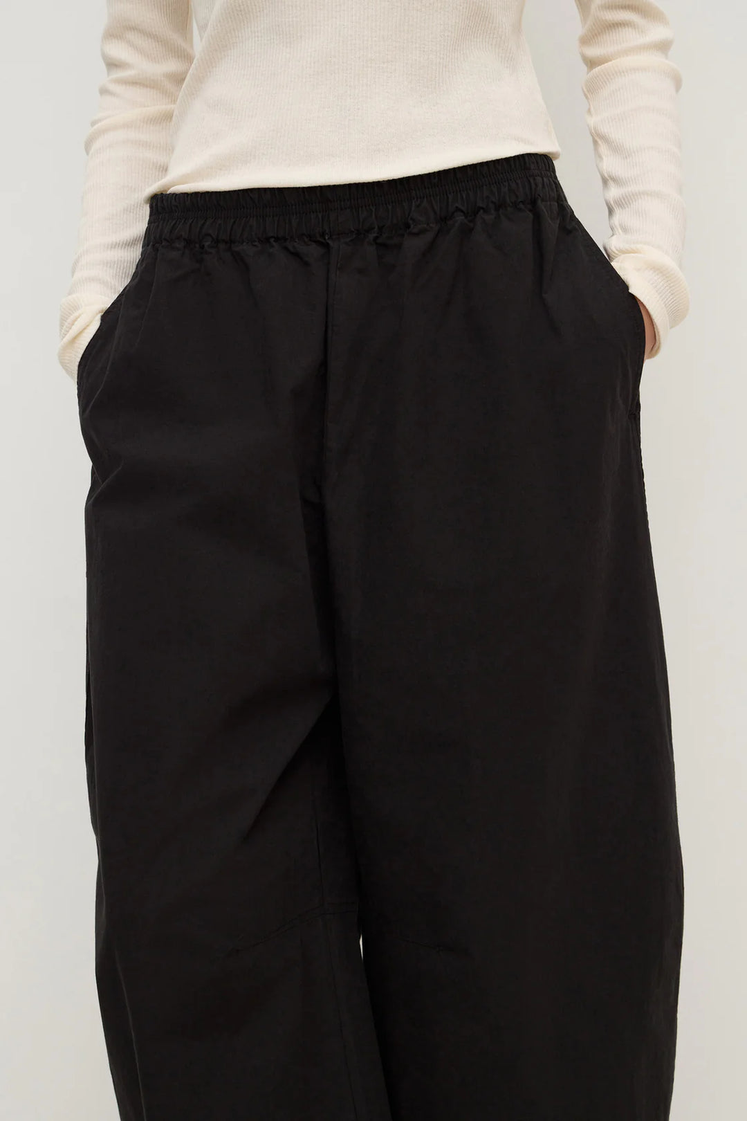 Assembly label Lola barrel pant- black